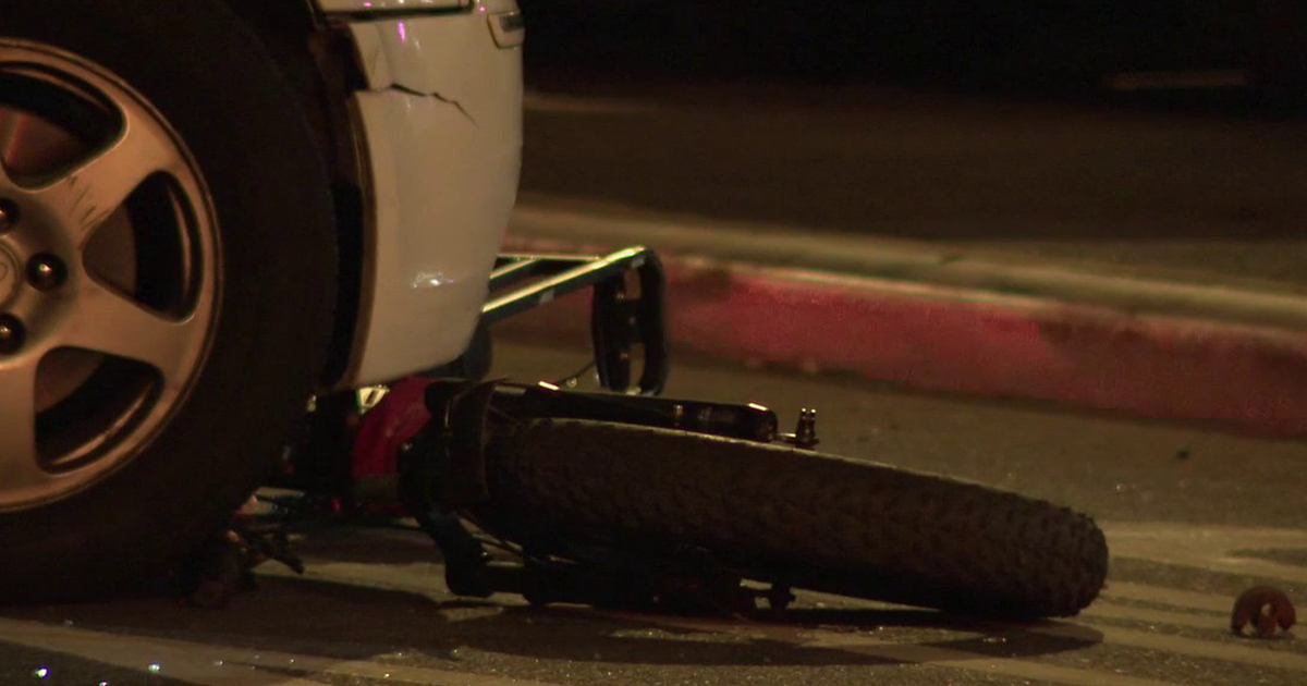 Cyclist killed in Bronx hit-and-run; NYPD searching for driver