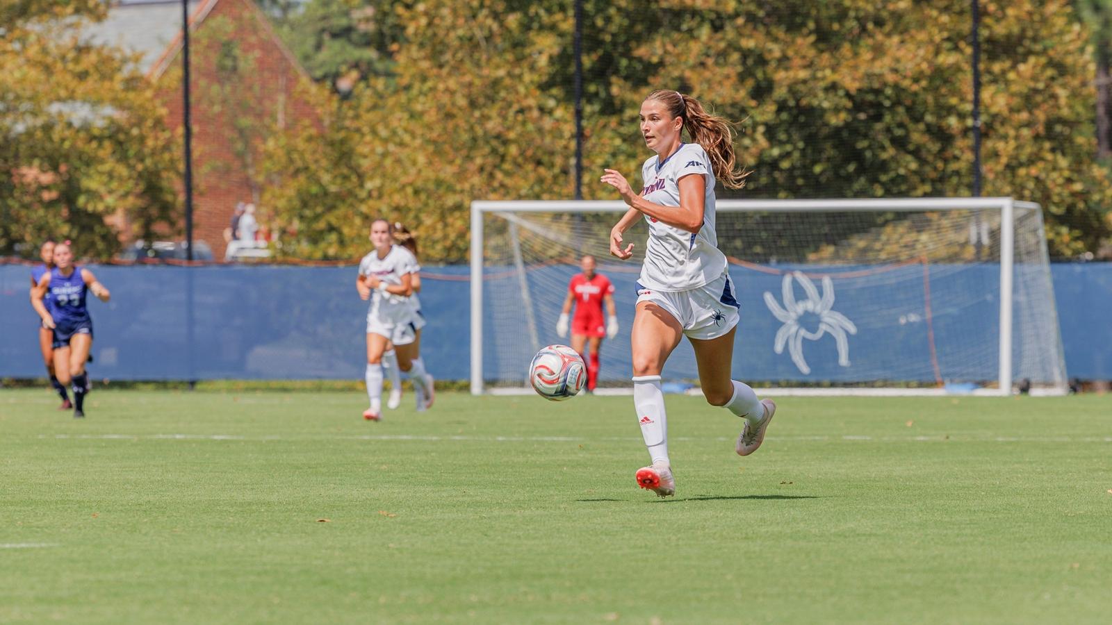 Zinn Scores Twice as Spiders Blank Queens