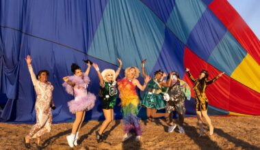 Oregon drag queens make history again — this time in hot air balloons – Here is Oregon