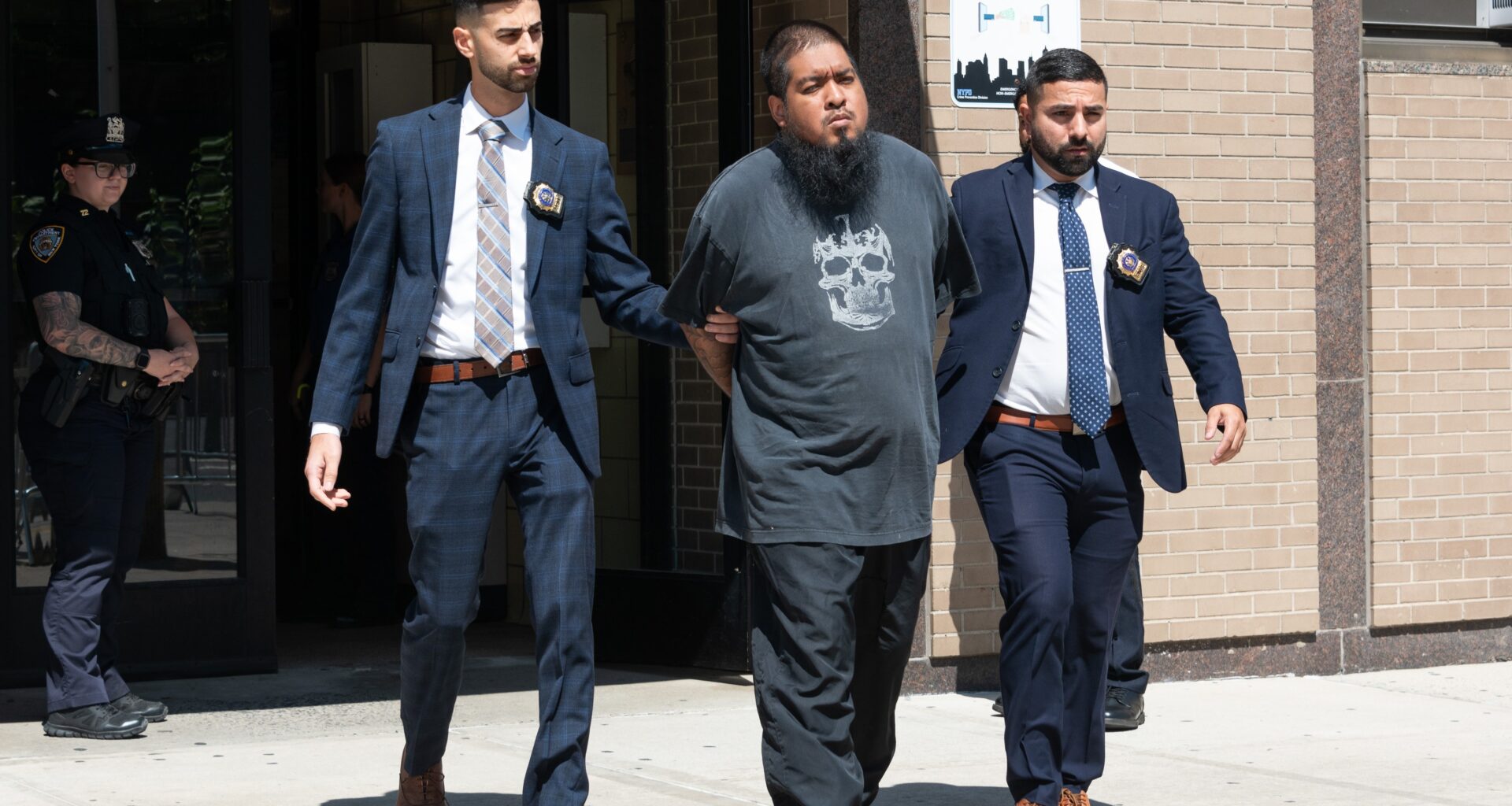 Brooklyn man who shot Labradoodle was aiming for man harassing his girlfriend: D.A.