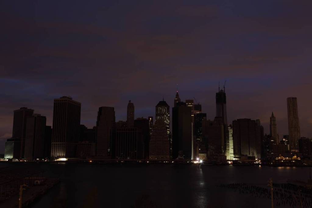 Lower Manhattan skyline dark at night