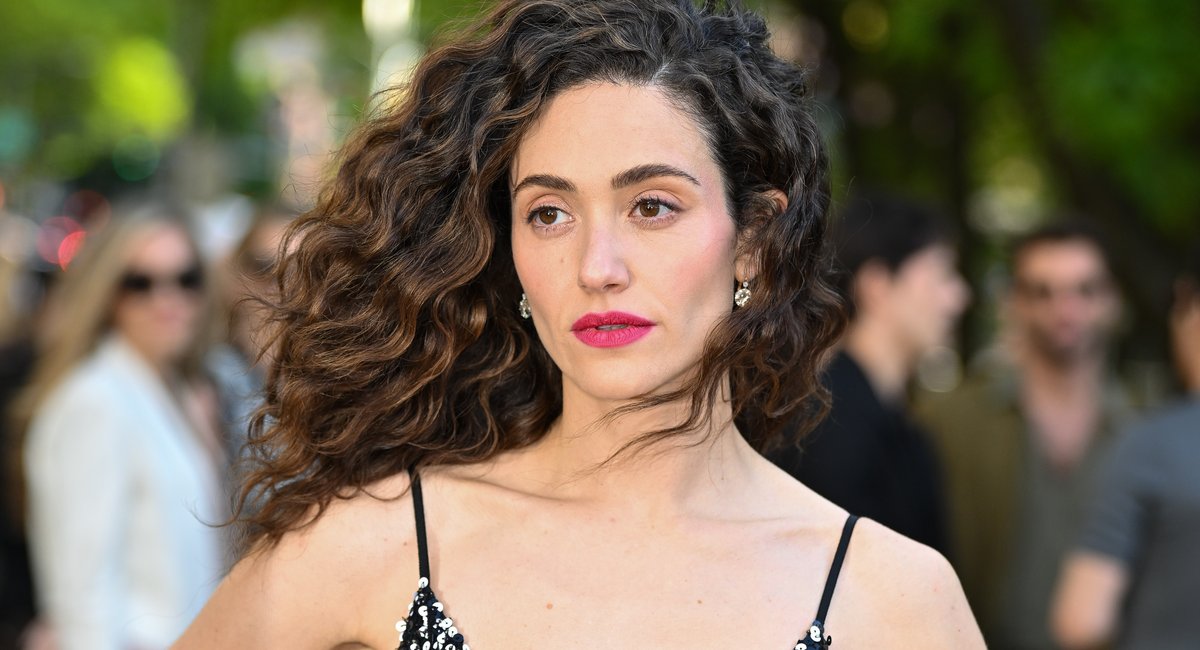 Emmy Rossum walks around talking to herself. That no one cares is one of the reasons she loves NYC.