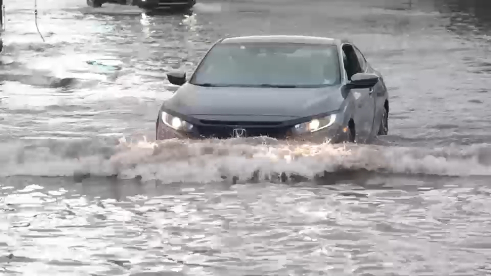 Weather in NYC: Heavy rain, flash flooding in NJ makes for dangerous commute in New Jersey and New York City