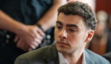 Luigi Mangione court conference renews speculation of plea deal in federal case of suspect in healthcare CEO murder
