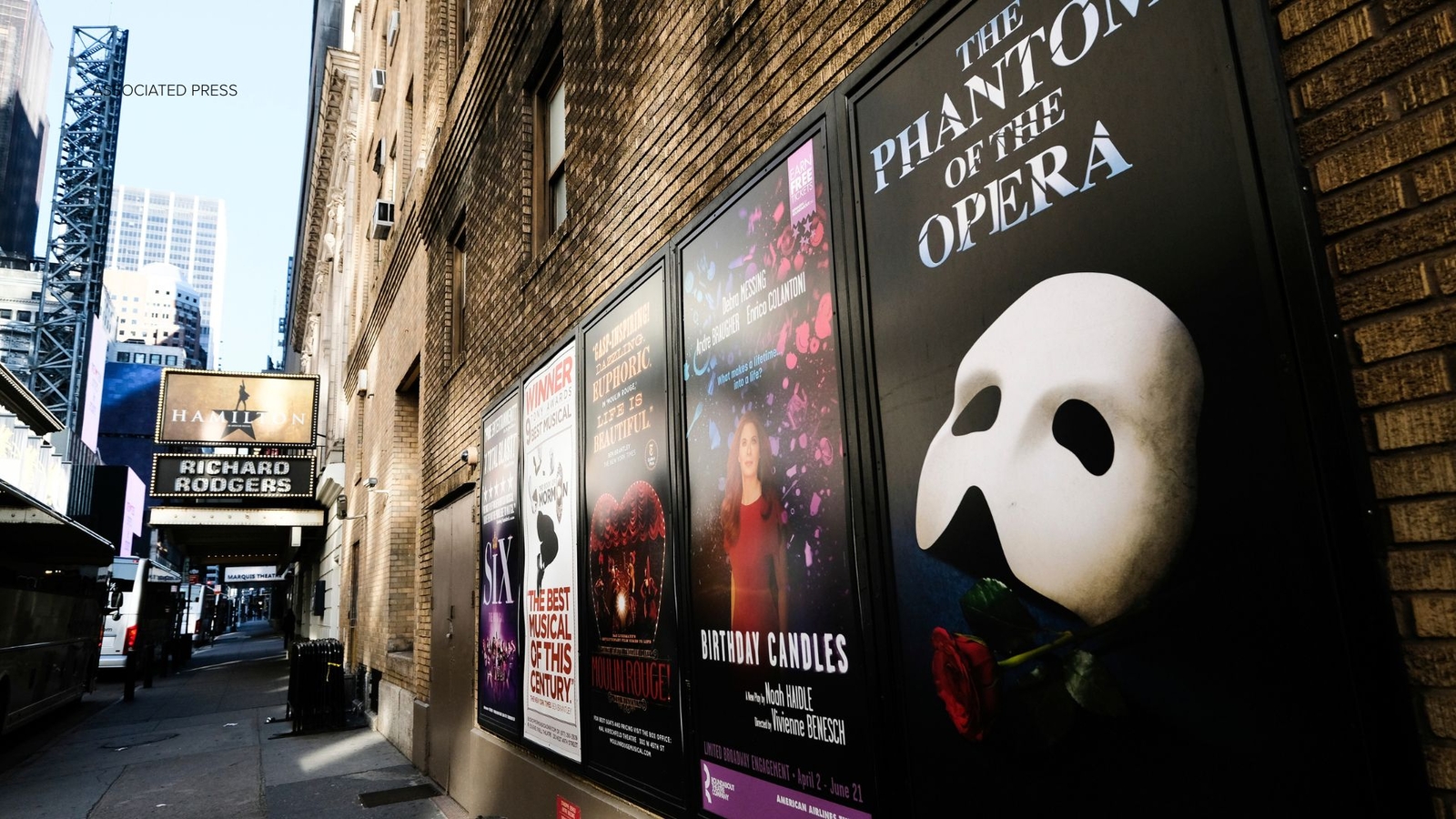 NYC Mayor Zohran Mamdani, TDF announce lottery to give away free Broadway, Off-Broadway tickets to high school students