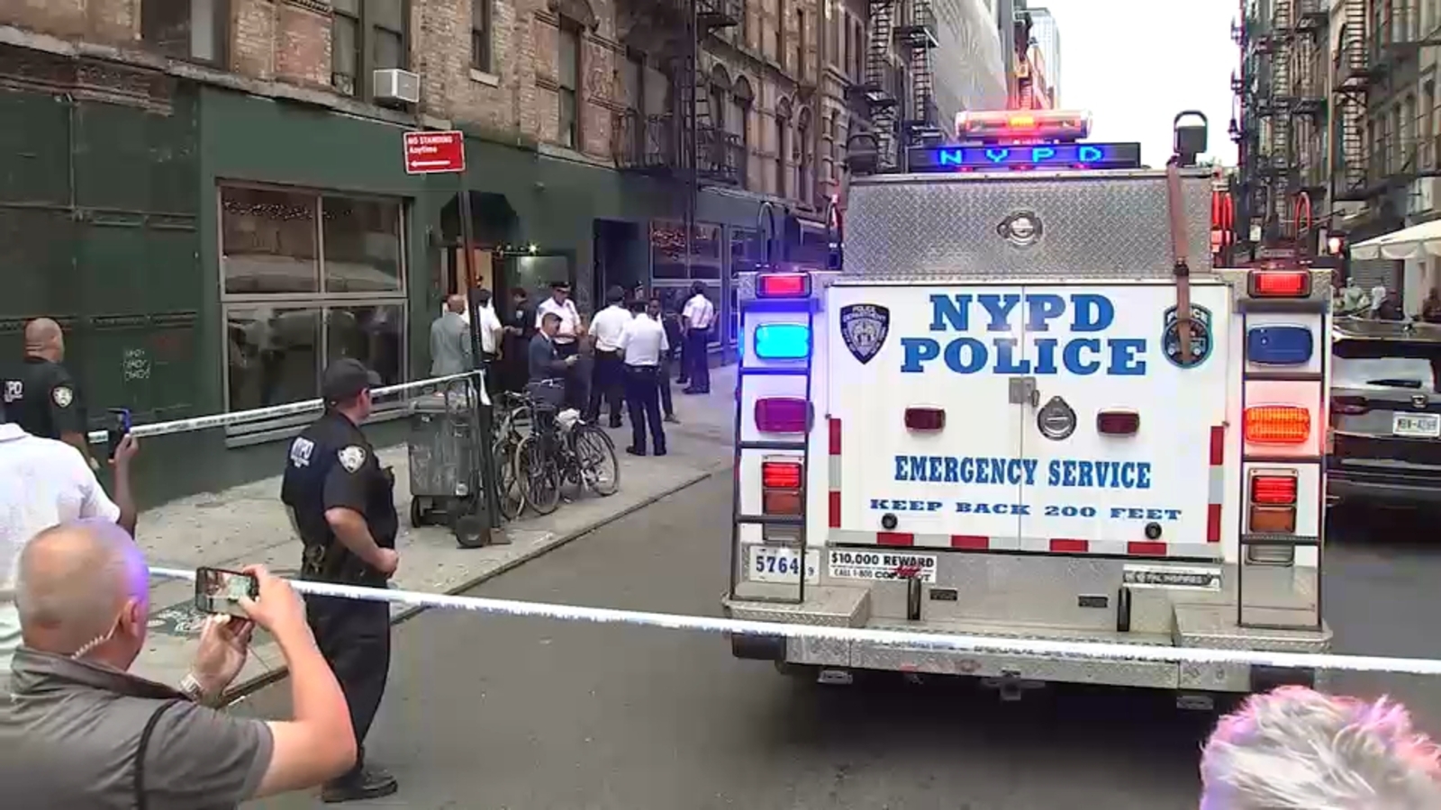 NYPD shoot, kill man with butcher's knife in Lower East Side confrontation