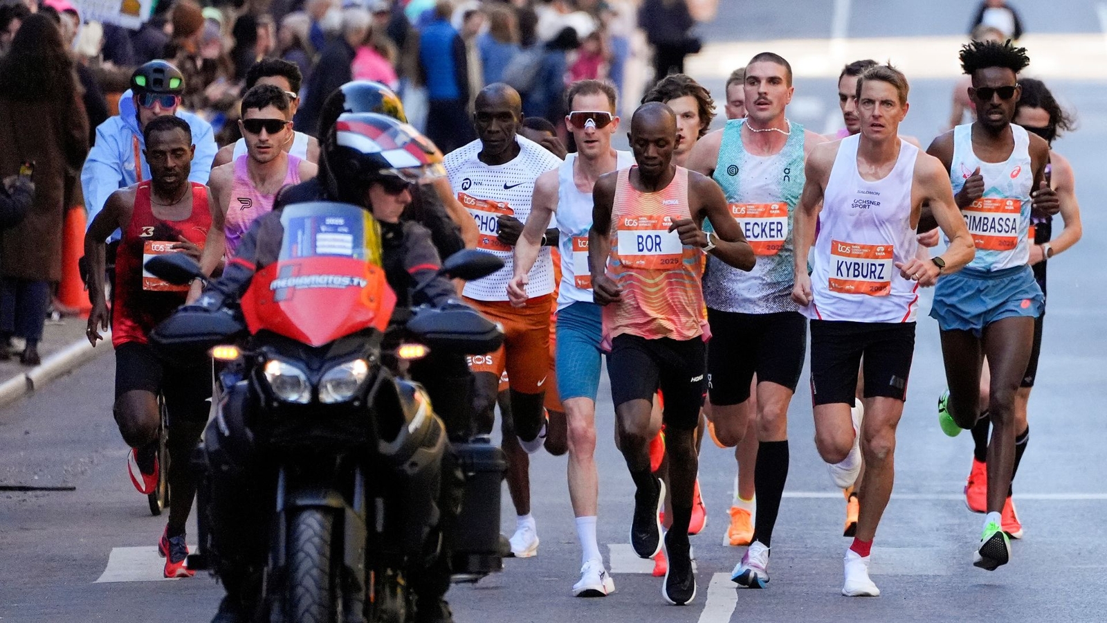 NYRR announces professional field for 2026 TCS NYC Marathon with returning champions for men's, women's and wheelchair divisions