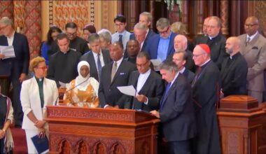 Show of solidarity during Shabbat services at Central Synagogue following last Friday's violent interruption