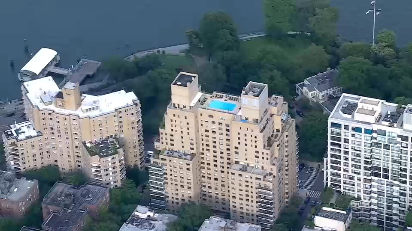 11 deaths linked to Upper East Side Legionnaires' outbreak, NYC Health Department says