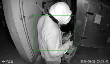Thieves break into several restaurants in Bay Ridge overnight