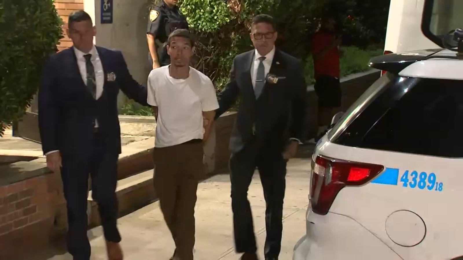 Jesus Acosta arrested, charged with murder after NYPD manhunt in 2 shootings in Bronx, Brooklyn
