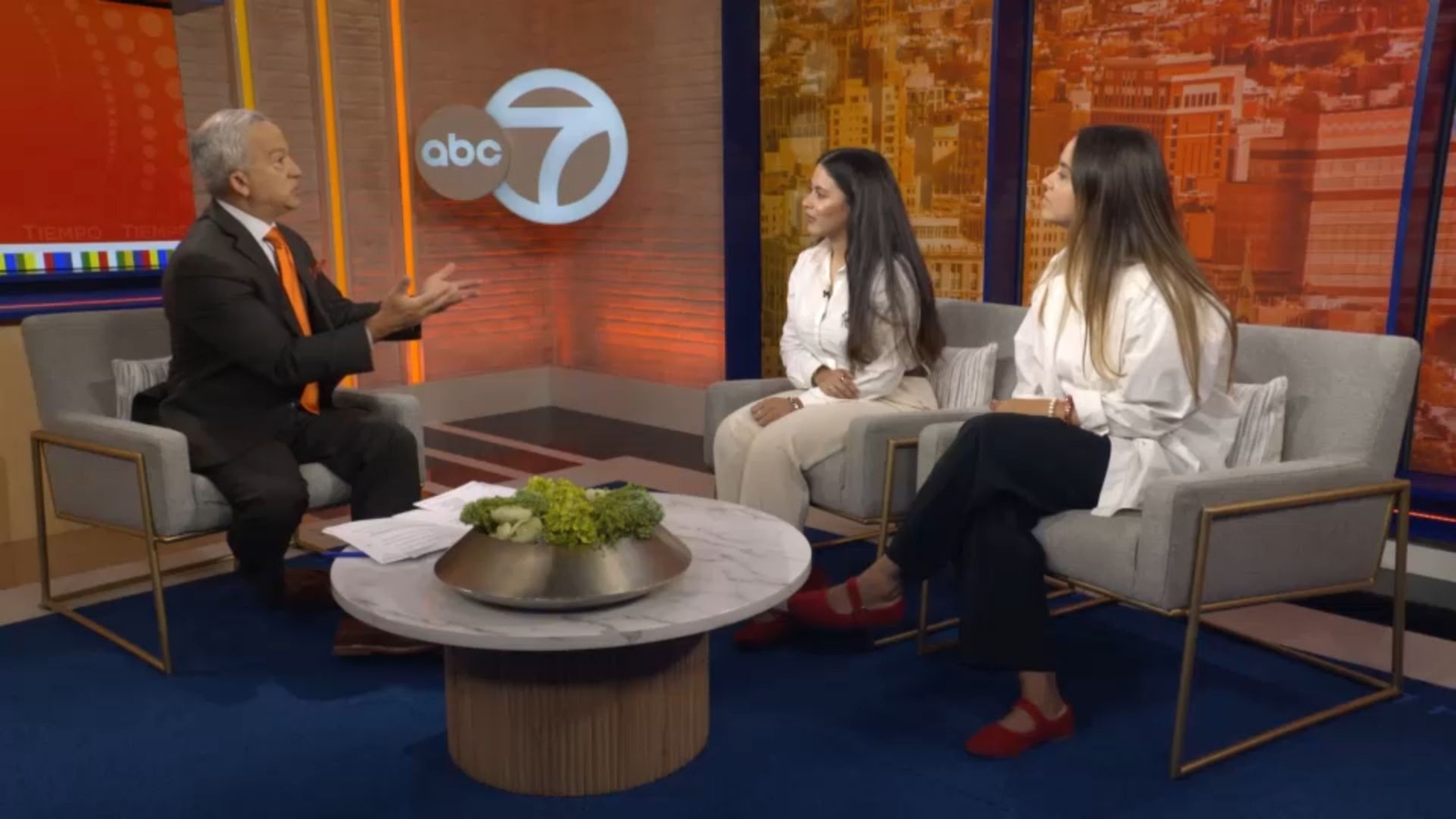 Tiempo with Joe Torres: NYC holds disaster relief drives, vigils in wake of destruction from Colombia earthquakes