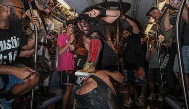 Subway Mania wrestlers body-slam commuting boredom with surprise Queens train performance