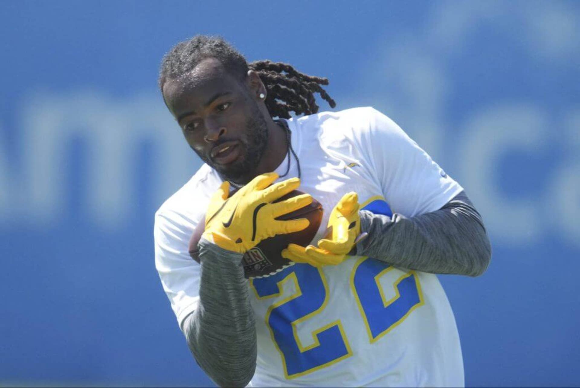 Los Angeles Chargers running back Najee Harris catches a pass last year during offseason workouts at The Bolt.