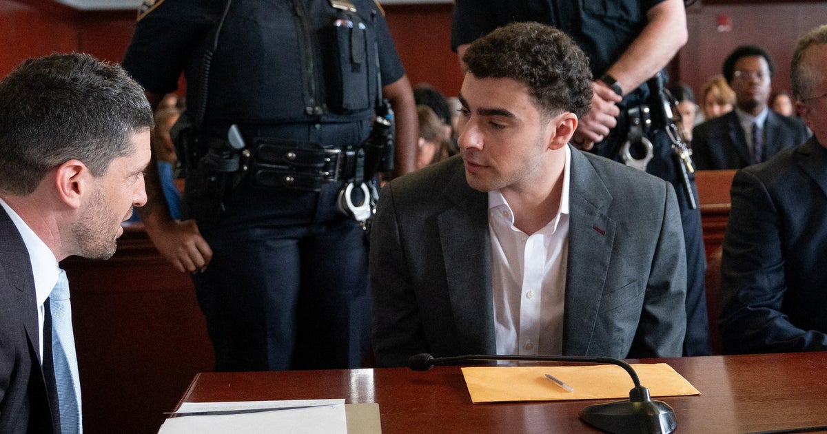 Luigi Mangione's New York trial postponed while prosecutors, defense debate double jeopardy