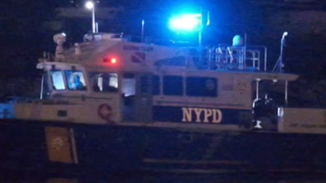 22880074 - BoatCapsizing cln.00_00_06_01.Still001.png