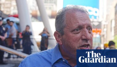 Congressional nominee Brad Lander heckled over Israel stance at New York protest | New York