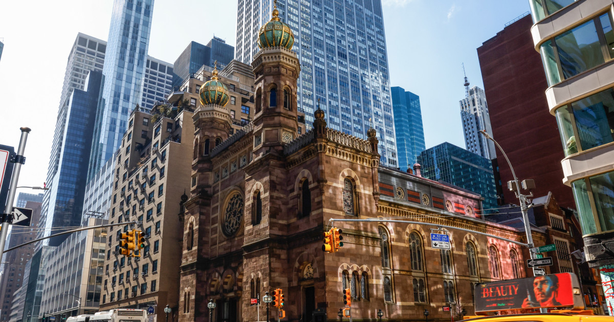 Hate crime charges filed in Manhattan synagogue attack