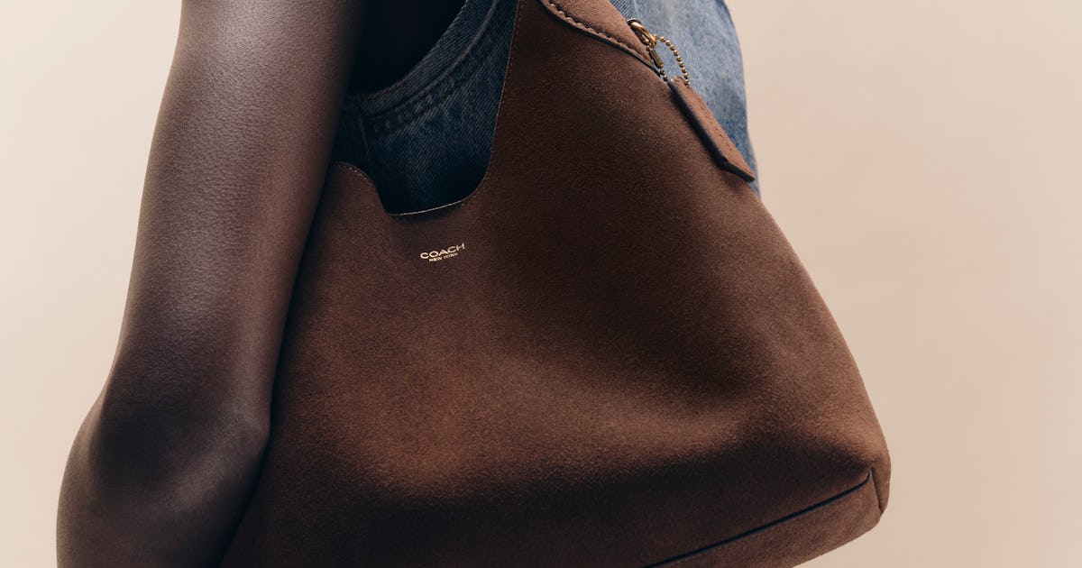 Your Definitive Guide: What Fits In Coach’s Brooklyn 28 Bag (& What Doesn’t)