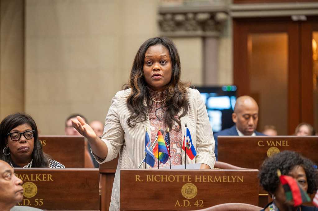 Brooklyn Democrats’ rule-change vote moves forward via judge’s ruling as pressure mounts on incumbent chair