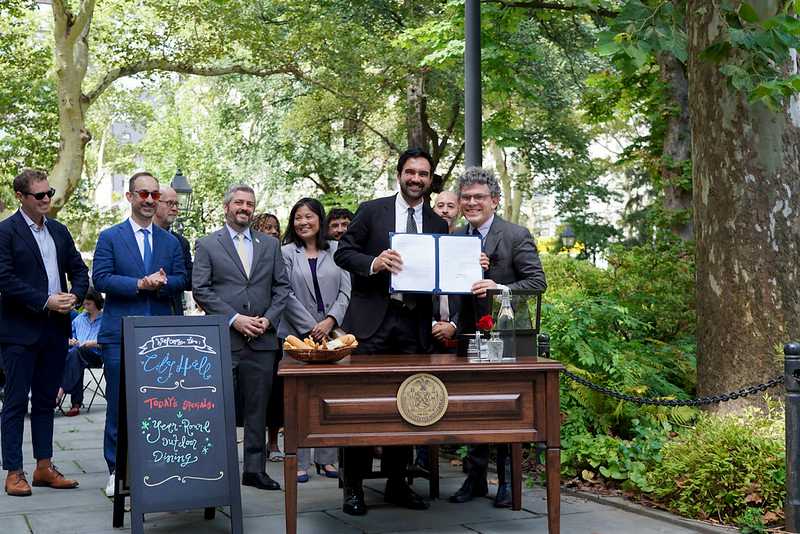 Outdoor dining: Mamdani restores year-round al fresco across NYC in first bill-signing ceremony of his tenure