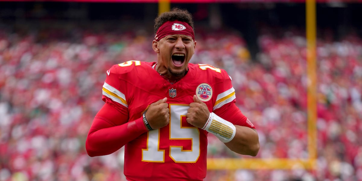 Manhattan High School football program selected as one of Patrick Mahomes’ Gladiator Schools
