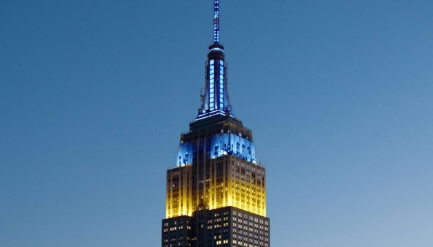 Empire State Building in New York illuminated in blue and yellow – Svitolina flips the switch