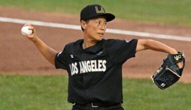 Women's Professional Baseball League Begins With Los Angeles Queens Win Over New York Heights