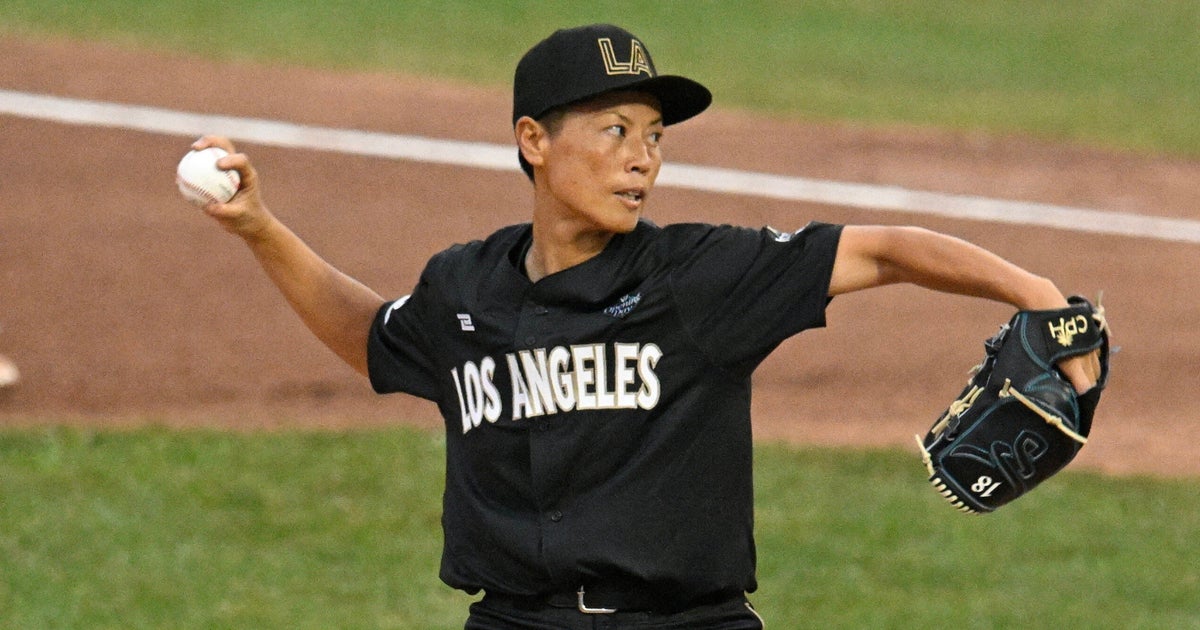 Women's Professional Baseball League Begins With Los Angeles Queens Win Over New York Heights