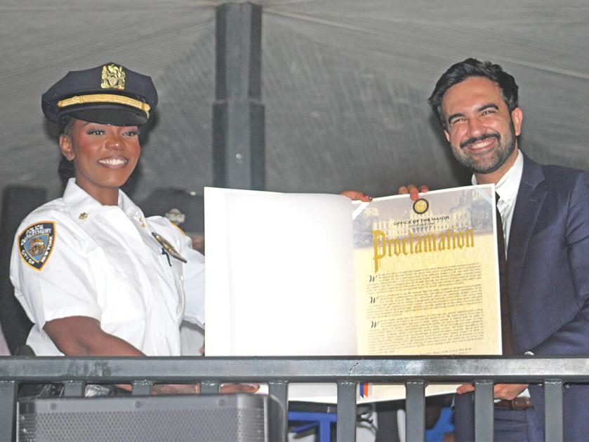 The mayor hits up Southeast Queens! |