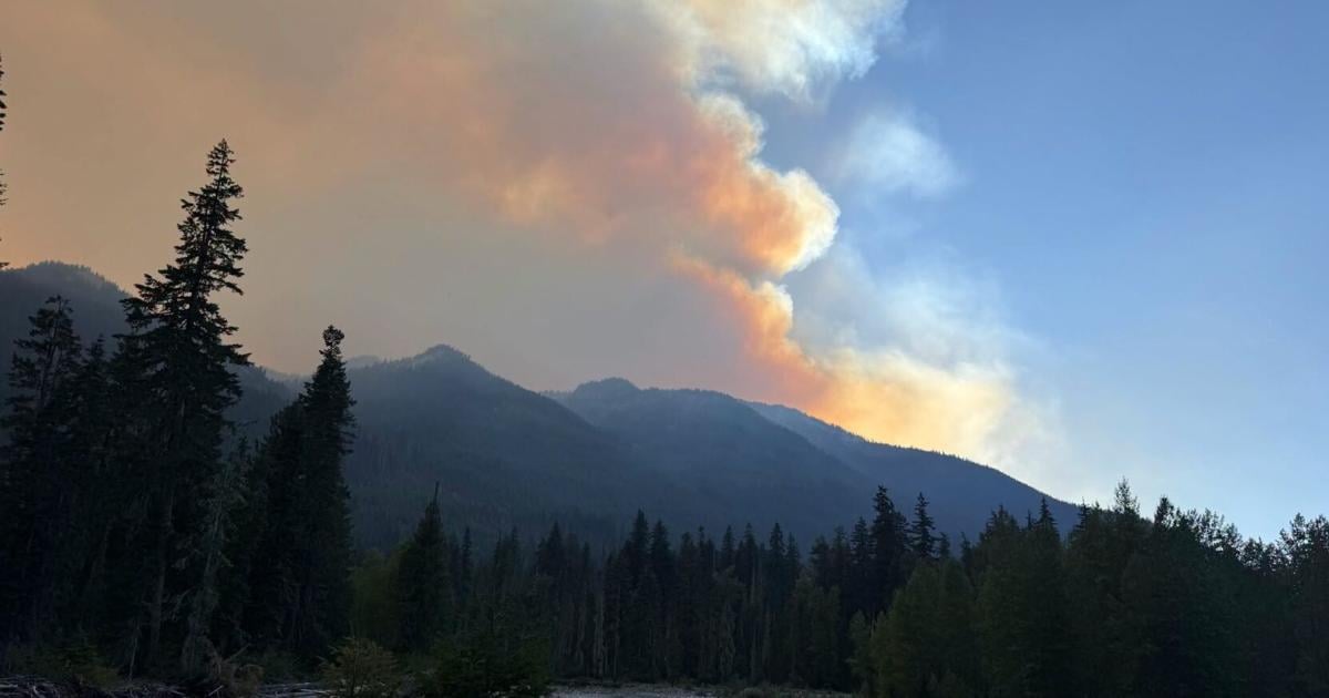 50 miles of Pacific Crest Trail closed due to Three Queens Fire | Local News