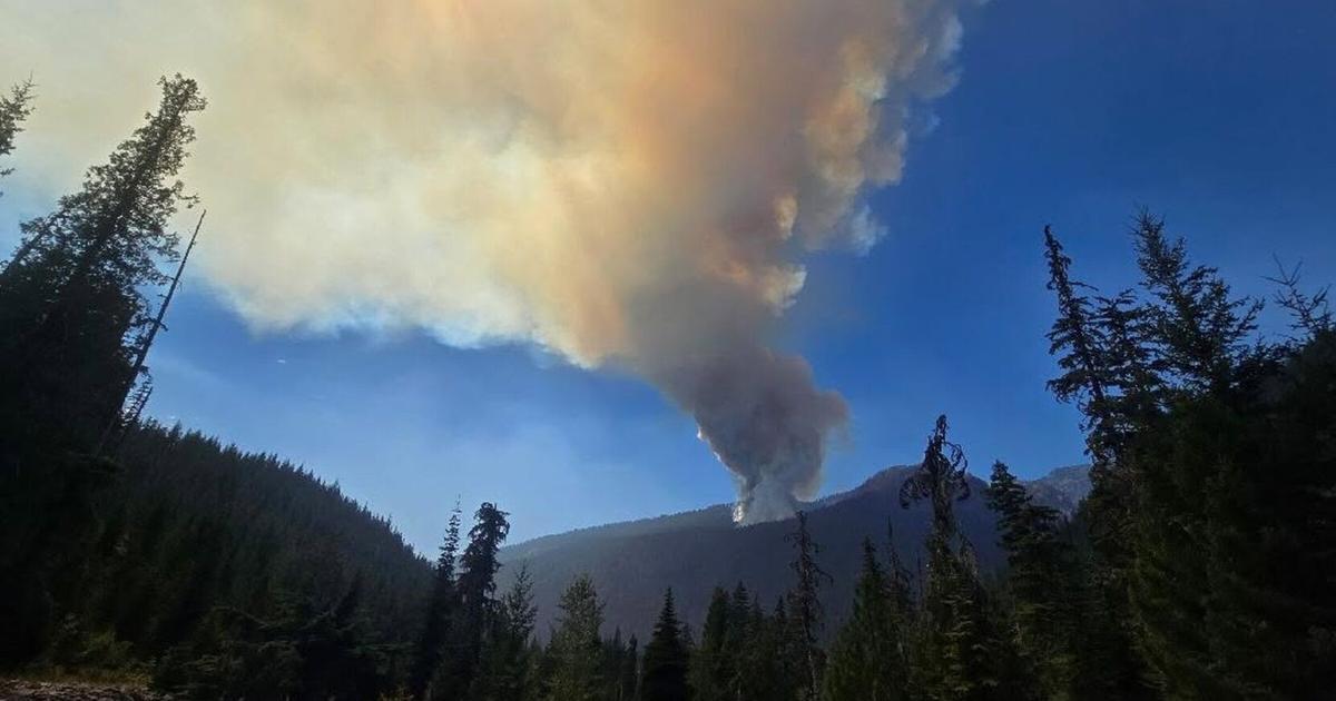Three Queens fire closes Alpine Lakes trails, campgrounds | Northwest