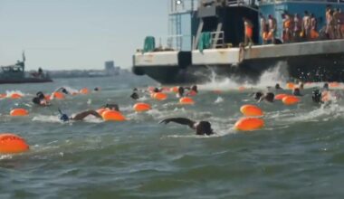 Lehigh Valley students dive into Hudson River for veterans at New York City SEAL Swim | Lehigh Valley Regional News