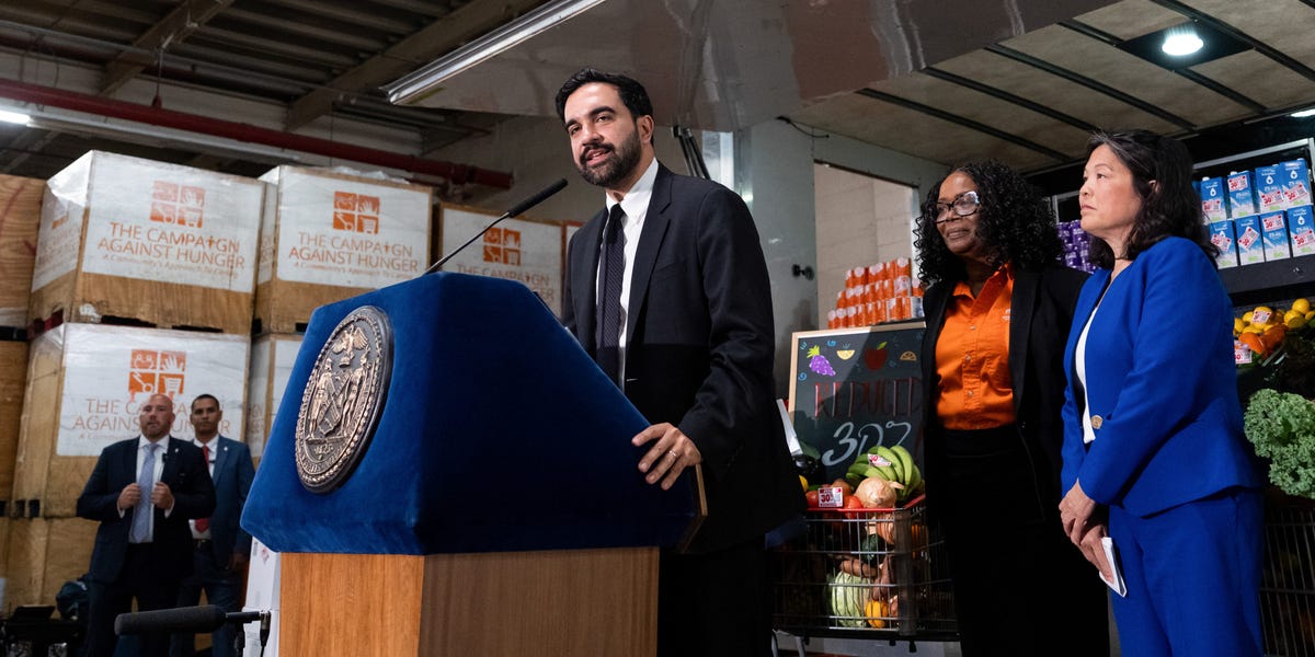 NYC Businesses Sue Mamdani Over City-Run Grocery Stores