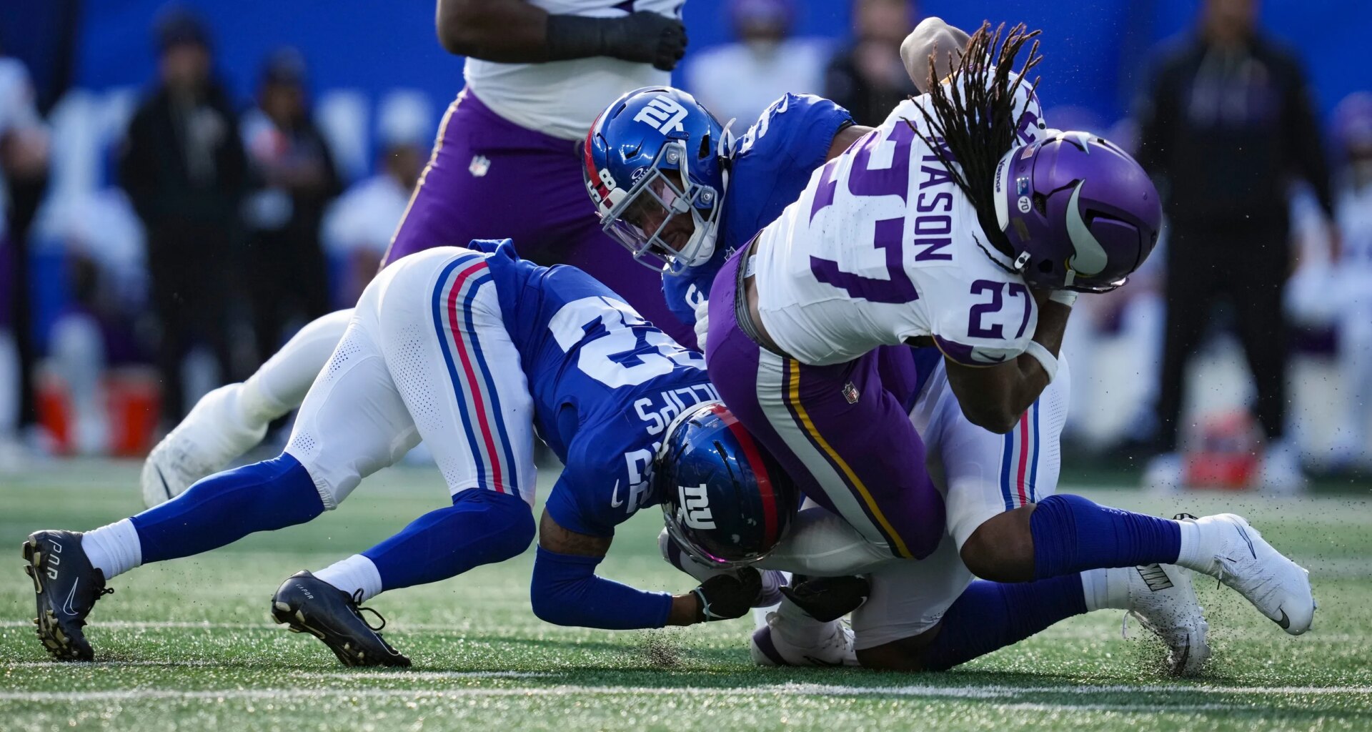 Former New York Giants LB Bobby Okereke signing with Carolina Panthers