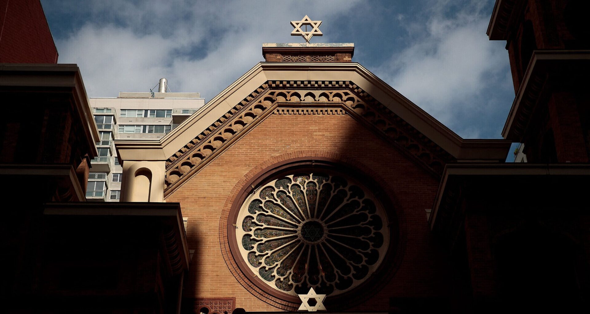 'Important new chapter': NYC's Park East Synagogue partners with local Chabad