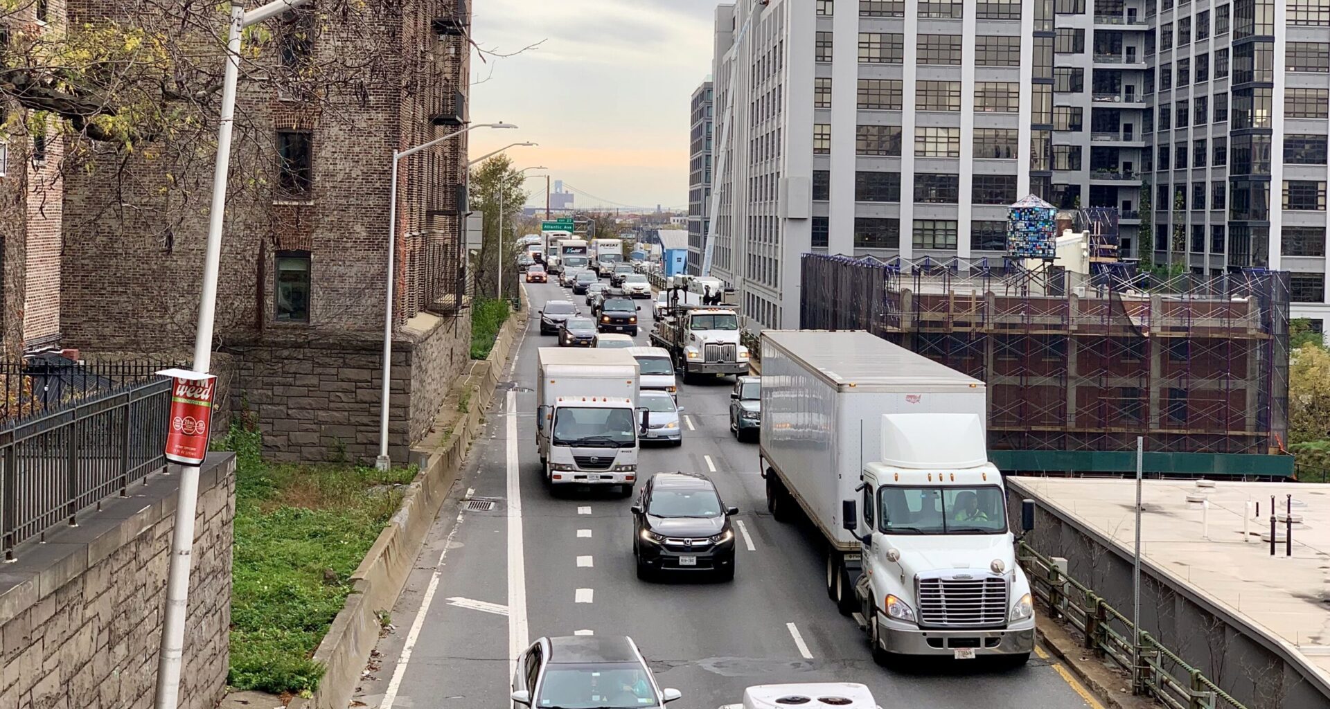 The Queens-bound BQE approaching the triple cantilever. Photo: Mary Frost/Brooklyn Eagle