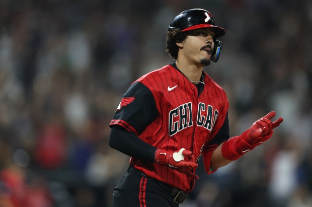White Sox third baseman Miguel Vargas celebrates as he rounds the bases after hitting a two-run home run in the sixth inning against the Mets on Aug. 21, 2026, at Rate Field. (Chris Sweda/Chicago Tribune)