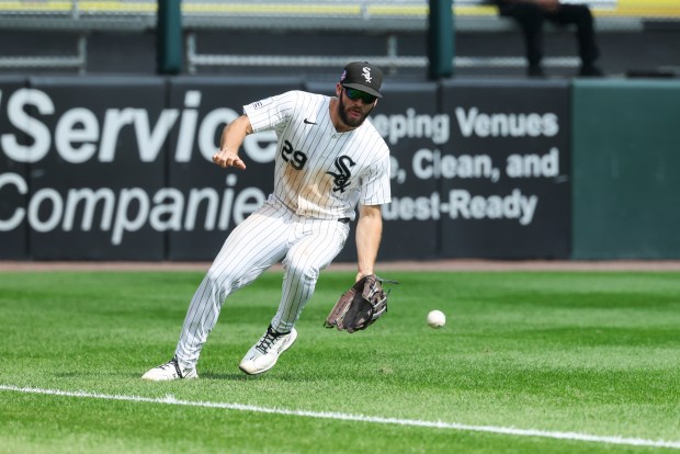 Chicago White Sox center fielder Tristan Peters (29) chases a fly ball in the ninth inning against the New York Mets at Rate Field on Aug. 23, 2026. (Eileen T. Meslar/Chicago Tribune)