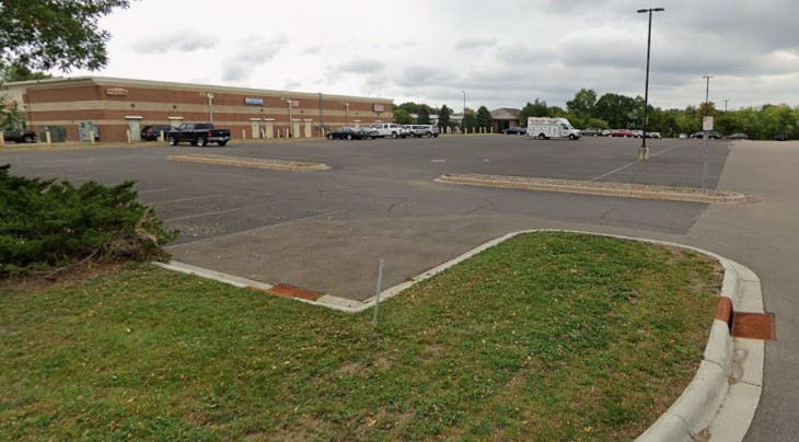 Vacant parking lot space proposed for new Jambo Africa restaurant.