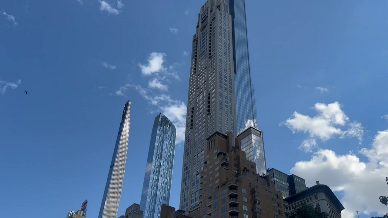 City rescinds hundreds of pied-à-terre tax letters