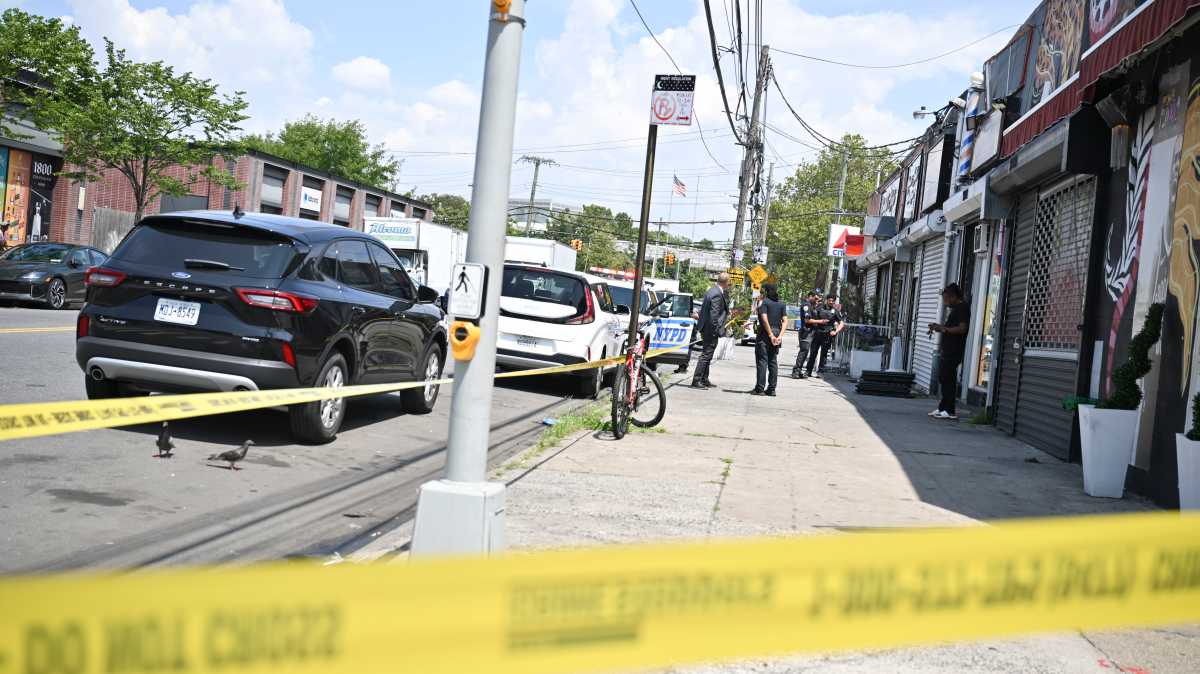 Early morning shooting leaves man injured outside of Brooklyn event space
