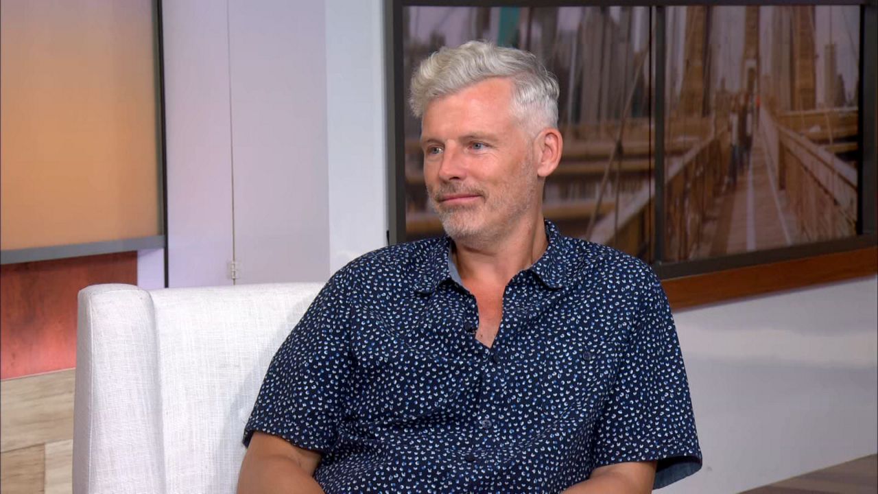 Comedian Des Bishop talks stand-up special 'Bridge & Tunnel'