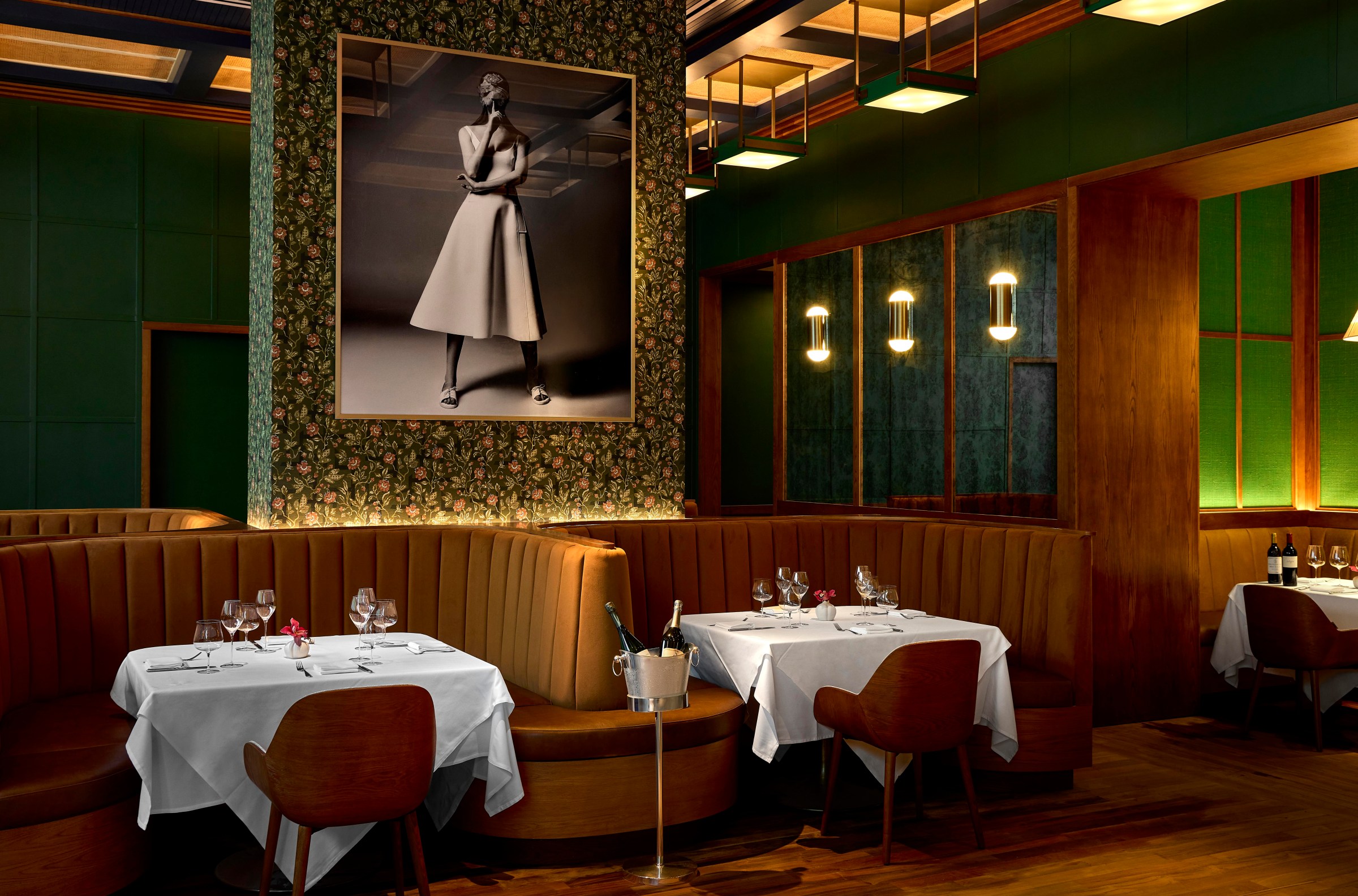 A restaurant dining room.