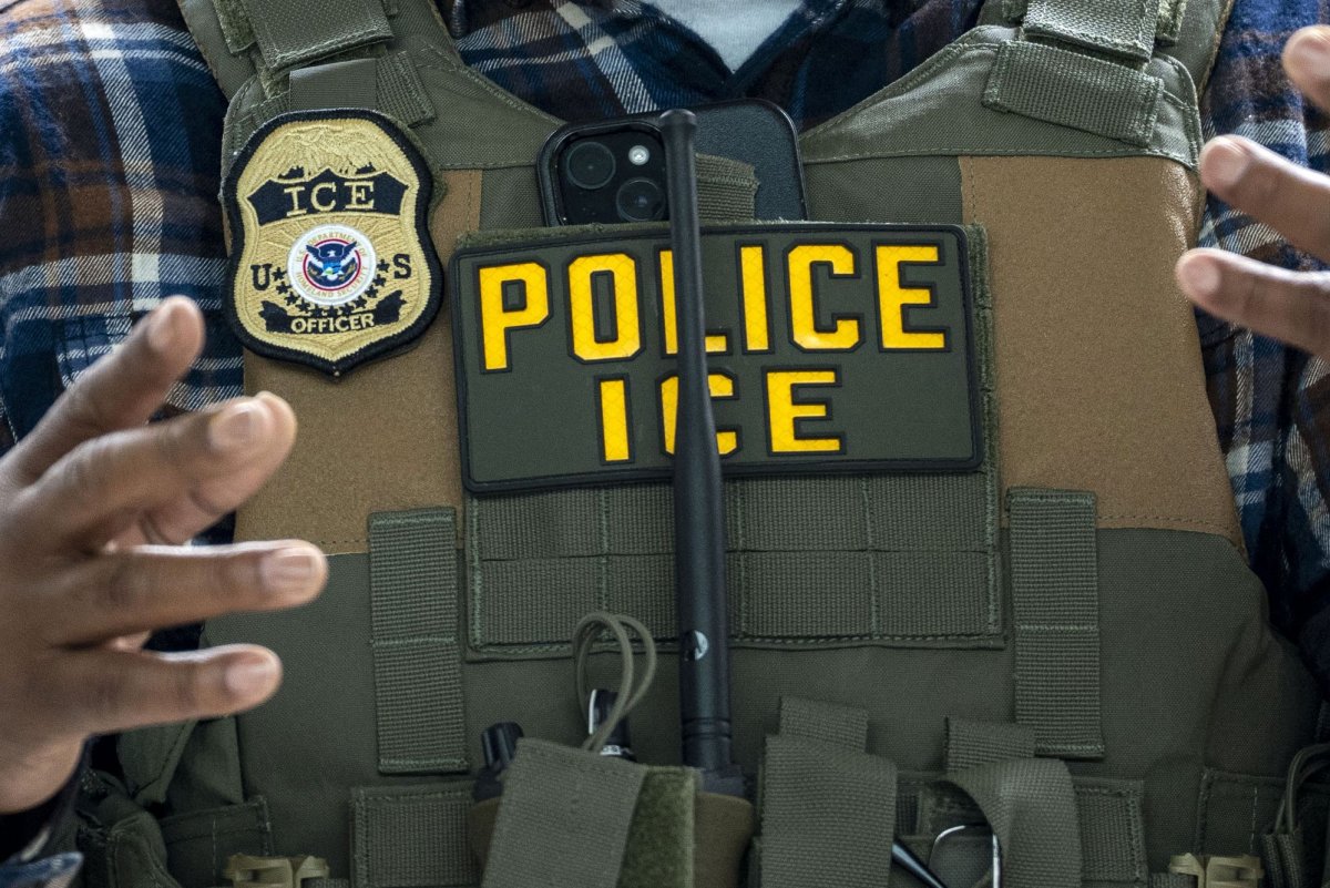 Federal judge blocks New York’s mask ban for ICE agents