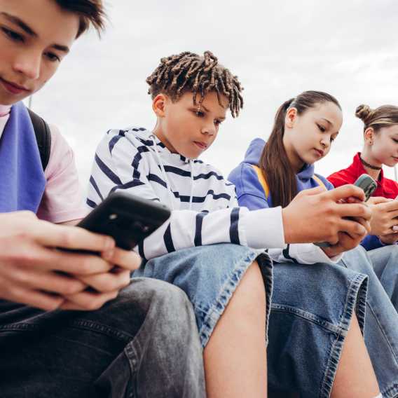 Meta Settles: New York to Receive Up to $1.15 Billion: Here's What Changes for Kids