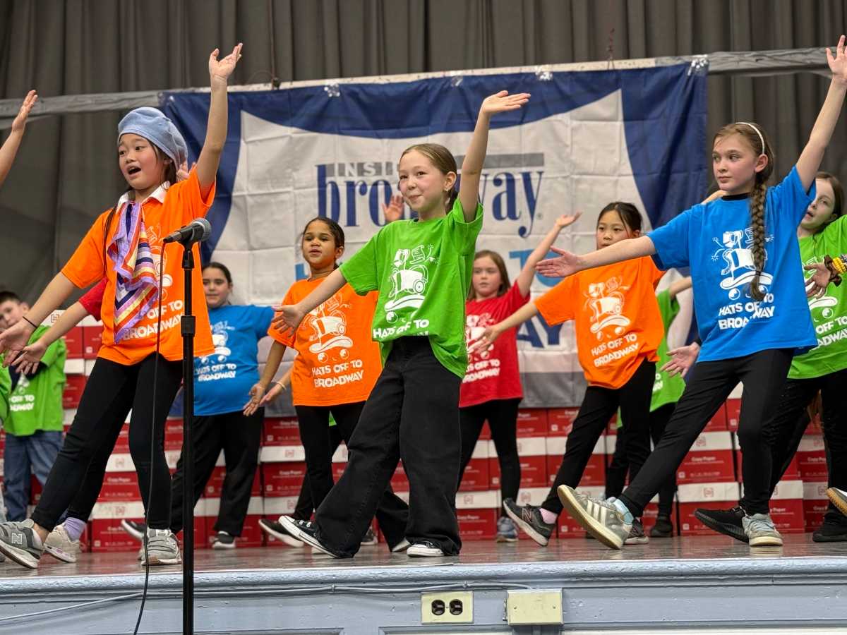 Inside Broadway celebrates 45 years, announces dazzling lineup for NYC students through 2026-27 school year – QNS