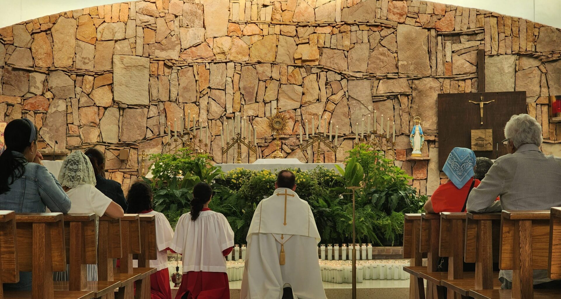 Bronx's Holy Cross Planning Reverent Gatherings to Commemorate Namesake Feast