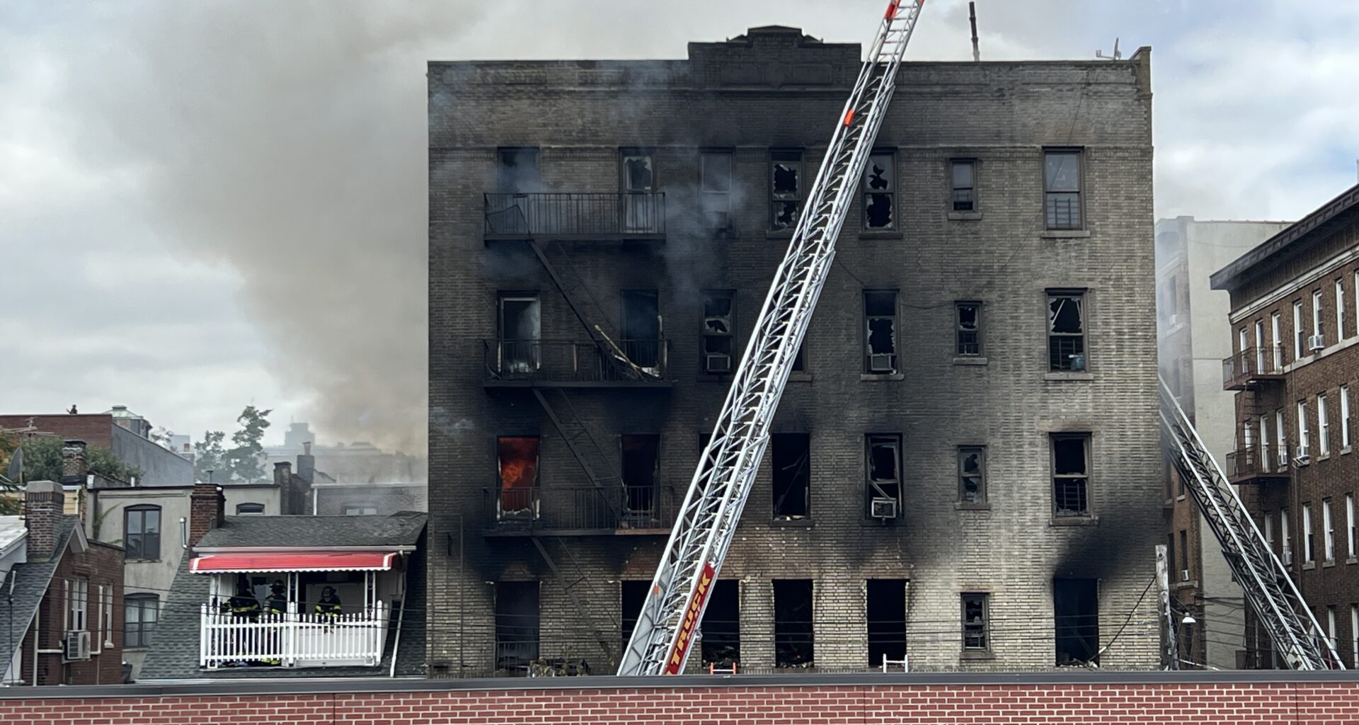 Explosion, fire at Bronx building badly injures 1, lithium-ion battery eyed: FDNY