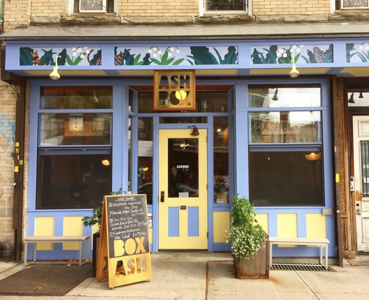 Beloved Greenpoint Staple Ashbox Cafe Closes its Doors